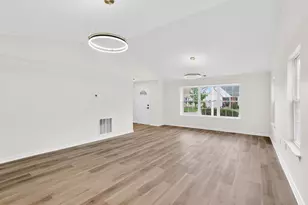 402 Paradise Rd, Monroe Township, NJ 08094 - Photo 8