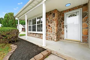 402 Paradise Rd, Monroe Township, NJ 08094 - Photo 4