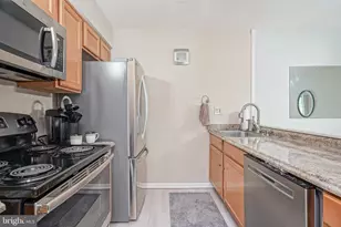 93 Claire Ct, Washington Township, NJ 08012 - Photo 8