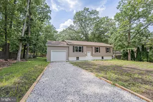 1431 11th Ave, Monroe Township, NJ 08094 - Photo 2