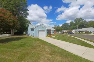 54 Knollwood Dr, Woodbury, NJ 08096 - Photo 2