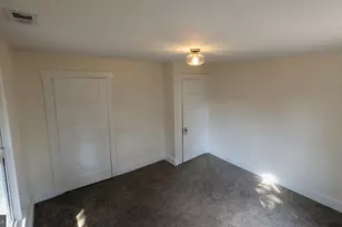 129 Malaga Park Dr, Franklin Township, NJ 08328 - Photo 10
