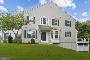 128 Pennsbury Ln, Woodbury, NJ 08096 - Photo 2