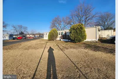 302 Arizona Ave, Monroe Township, NJ 08094 - Photo 2