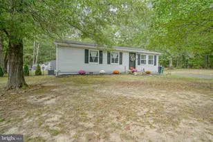 1607 Victory Ave, Monroe Township, NJ 08094 - Photo 2