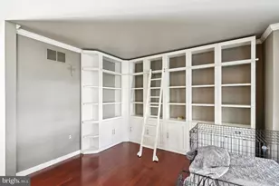 121 Weathervane Dr, East Greenwich Township, NJ 08061 - Photo 4