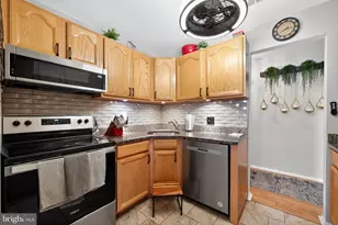 8 John Hancock Bldg, Washington Township, NJ 08012 - Photo 6