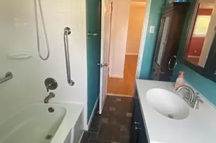 28 Fairmount Dr, Glassboro, NJ 08028 - Photo 10