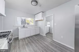 11 W Washington St, Paulsboro, NJ 08066 - Photo 8