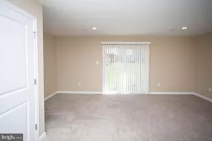 239 Macoun Way, Glassboro, NJ 08028 - Photo 4