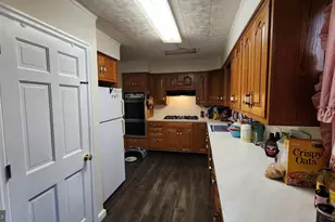 407 W High St, Glassboro, NJ 08028 - Photo 4