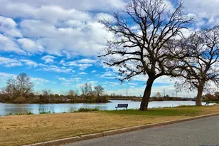 524 River Dr, Westville, NJ 08093 - Photo 2