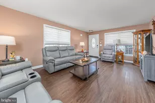 165 Dorian Dr, Monroe Township, NJ 08094 - Photo 6