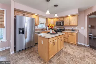 165 Dorian Dr, Monroe Township, NJ 08094 - Photo 8