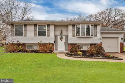 743 Lois Drive, Monroe Township, NJ 08094 - Photo 2