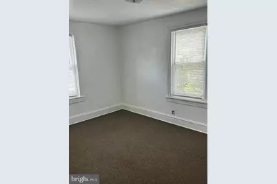 225 W Buck Street, Paulsboro, NJ 08066 - Photo 10