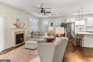 504 Castlebay Dr, Monroe Township, NJ 08094 - Photo 4