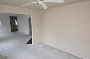 27 Kelly Dr, West Deptford, NJ 08096 - Photo 4