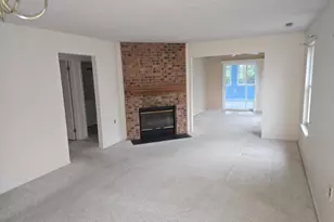 27 Kelly Dr, West Deptford, NJ 08096 - Photo 2