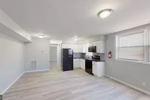 910 Gateway Blvd, Westville, NJ 08093 - Photo 2