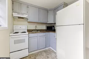 71 Main St, Logan Township, NJ 08014 - Photo 10