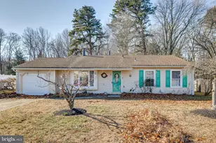 46 Lupus Ln, Sewell, NJ 08080 - Photo 2