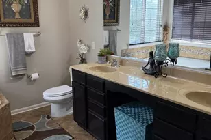 1037 Suffolk Dr, Monroe Township, NJ 08094 - Photo 8