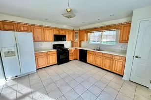 46 Maple Leaf Cir, Sewell, NJ 08080 - Photo 6