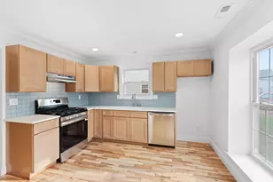 617 Caribbean Way, Monroe Township, NJ 08094 - Photo 4