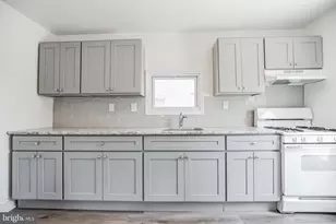 128 W Broad St, Paulsboro, NJ 08066 - Photo 2