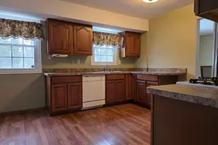 23 Mansfield Dr, Sewell, NJ 08080 - Photo 2