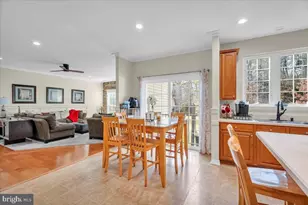 211 Ripley Ct, Monroe Township, NJ 08094 - Photo 10