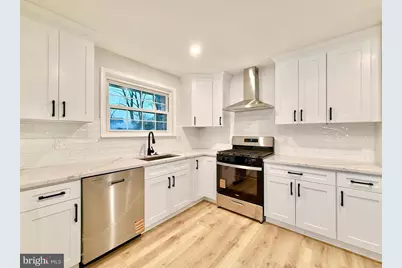 4 Altair Court, Washington Township, NJ 08012 - Photo 2