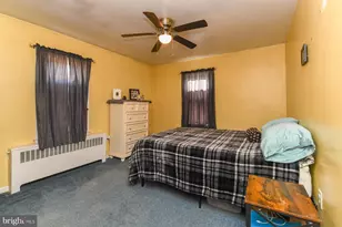 318 E Broad St, Greenwich Township, NJ 08027 - Photo 16