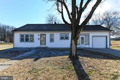 318 E Broad Street, Greenwich Township, NJ 08027 - Photo 1