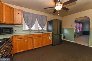 318 E Broad St, Greenwich Township, NJ 08027 - Photo 10