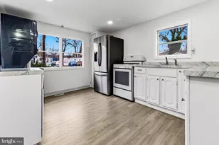 6 Marathon Dr, Mantua, NJ 08051 - Photo 2