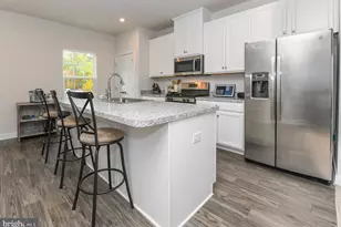 28 Peacock Cir, Sewell, NJ 08080 - Photo 8