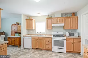 2019 Cumberland Ct, Monroe Township, NJ 08094 - Photo 14