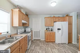 2019 Cumberland Ct, Monroe Township, NJ 08094 - Photo 12