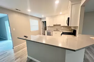 6 Avery Dr, Monroe Township, NJ 08094 - Photo 4