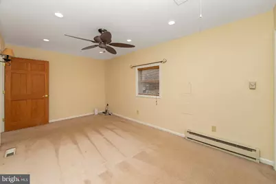 1036 Sussex Avenue, Deptford, NJ 08096 - Photo 10
