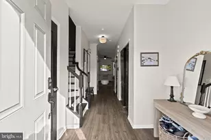 103 Oak Ridge Dr, East Greenwich Township, NJ 08061 - Photo 2