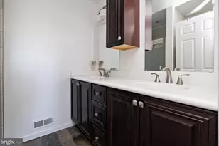 425 Longfellow Dr, Monroe Township, NJ 08094 - Photo 42