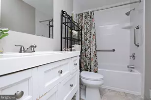 425 Longfellow Dr, Monroe Township, NJ 08094 - Photo 46