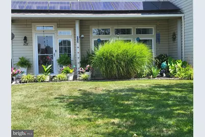 425 Longfellow Drive, Monroe Township, NJ 08094 - Photo 2