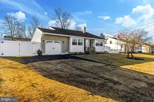 423 Greenview, Washington Township, NJ 08012 - Photo 2