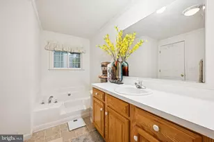 723 Bayberry Ln, Monroe Township, NJ 08094 - Photo 18