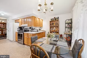 723 Bayberry Ln, Monroe Township, NJ 08094 - Photo 12