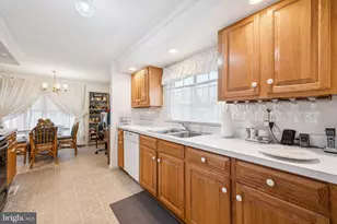 723 Bayberry Ln, Monroe Township, NJ 08094 - Photo 14